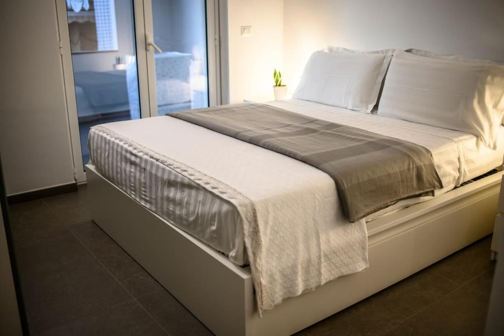 Matilde'S Flat Lägenhet Milazzo Exteriör bild
